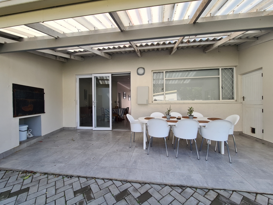 To Let 4 Bedroom Property for Rent in Port Alfred Eastern Cape